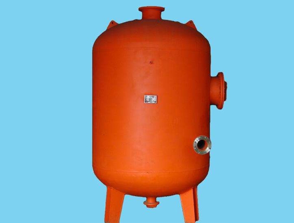 Periodic discharge expander